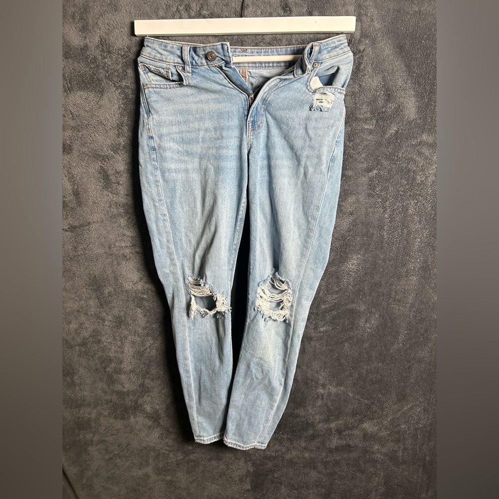 American Eagle Outfitters Blue Boyfriend Jeans Distressed